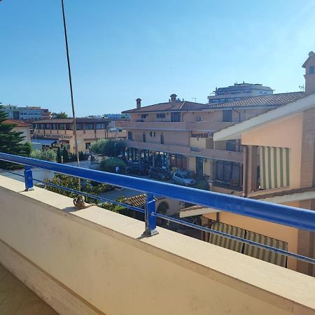 Red Lux Apartment Φιουμιτσίνο Εξωτερικό φωτογραφία