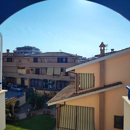 Red Lux Apartment Φιουμιτσίνο Εξωτερικό φωτογραφία