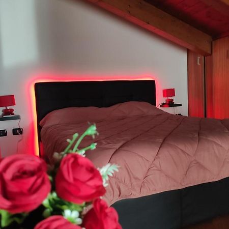 Red Lux Apartment Φιουμιτσίνο Εξωτερικό φωτογραφία