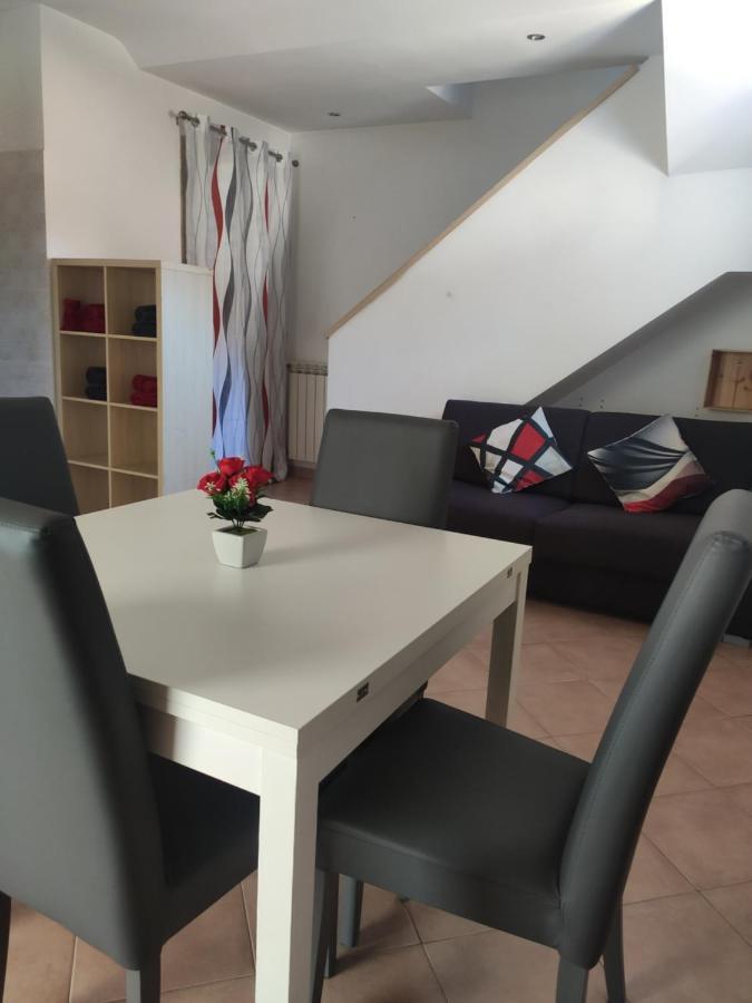 Red Lux Apartment Φιουμιτσίνο Εξωτερικό φωτογραφία