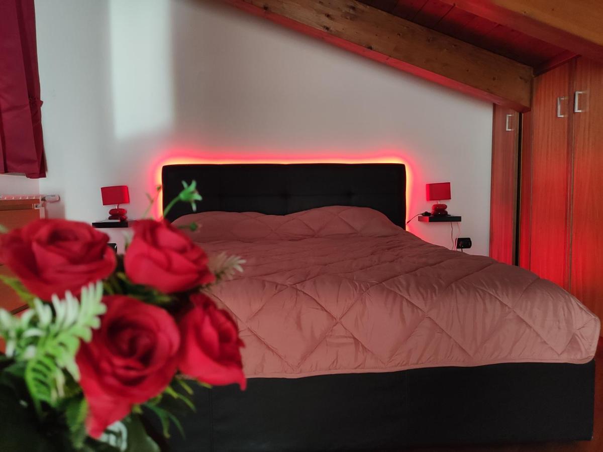 Red Lux Apartment Φιουμιτσίνο Εξωτερικό φωτογραφία